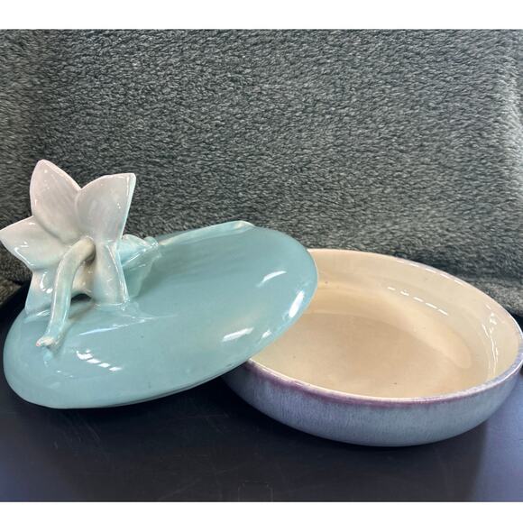 Royal Haeger Pastel Blue and Purple Covered Dish Lily Single Stamen Lid - Picture 5 of 10